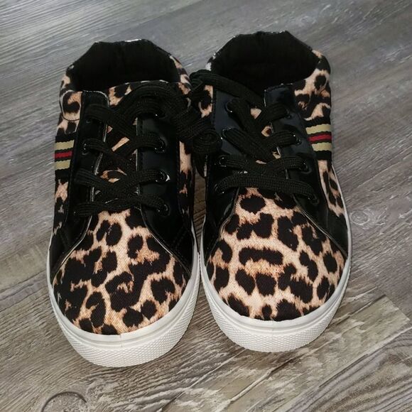Olivia Miller Girl Leopard print lace up shoes - Picture 2 of 10